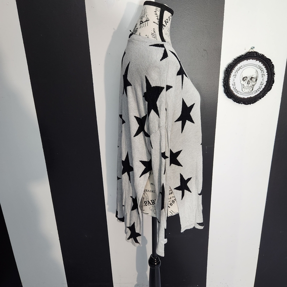 Oversized Star Print Sweater - Picture 3 of 7